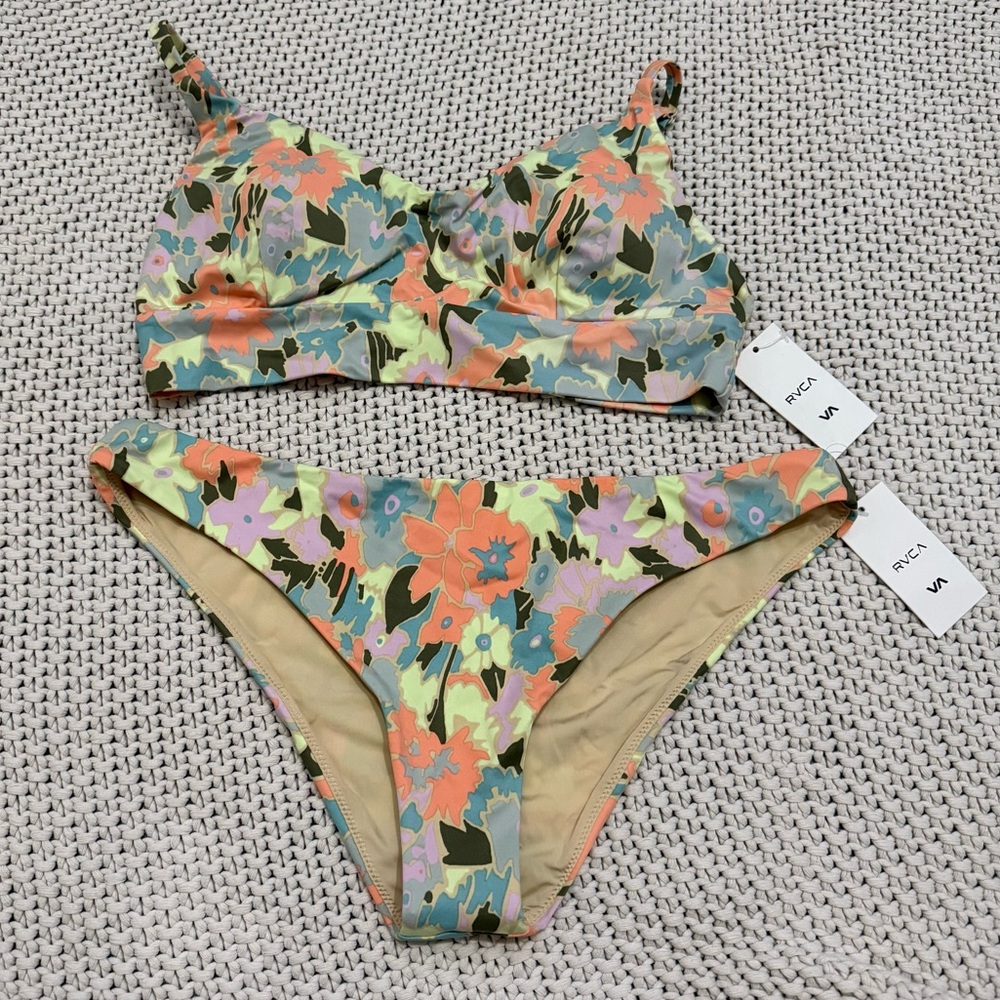 NWT RVCA On The Road Floral Bikini Set Size Large